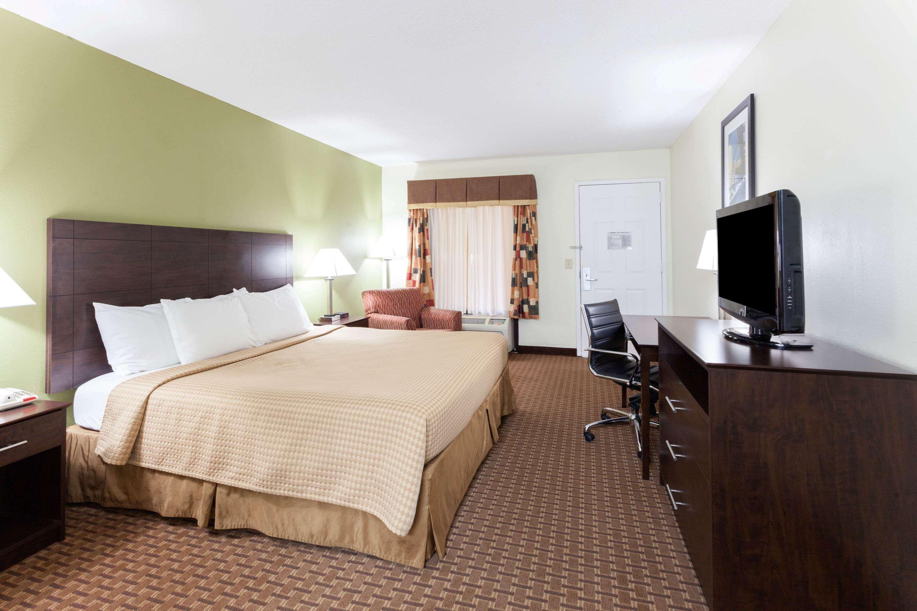 Super 8 By Wyndham Decatur/Dntn/Atlanta Area Ξενοδοχείο Εξωτερικό φωτογραφία